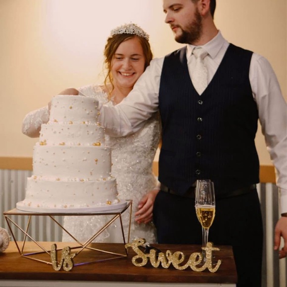 Other - Elegant gold Cake stand!